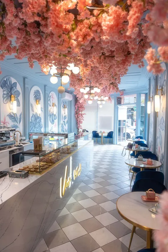 Avenue M dining room