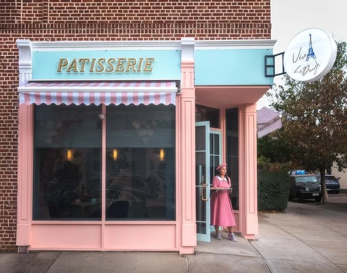 Avenue M storefront